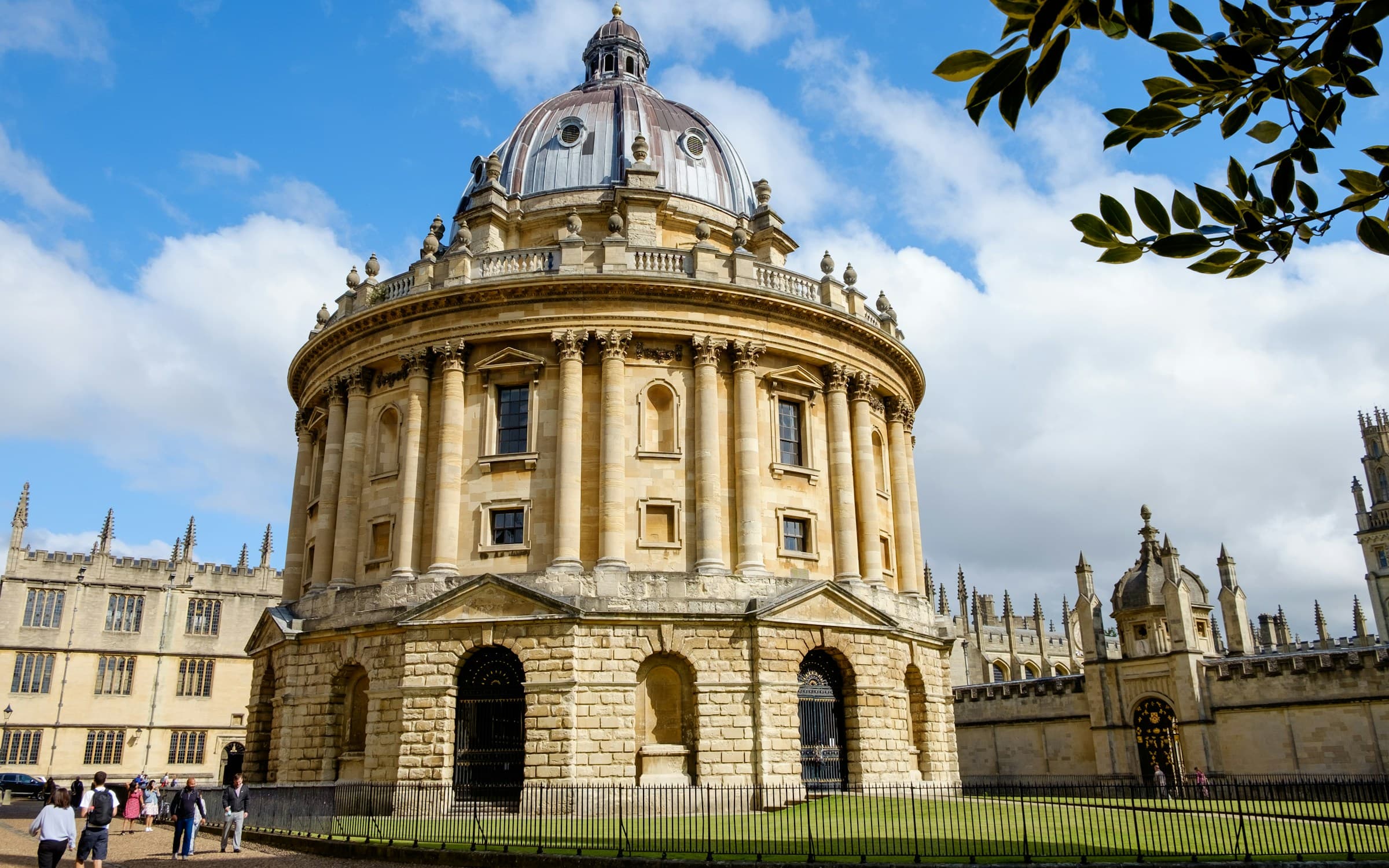 锁在木箱里的图书馆:牛津默顿学院图书馆 750 年与“最古老”称号的悄然终结